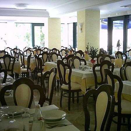 Hotel Misano มิซาโน อาดรีอาติโก ภายนอก รูปภาพ