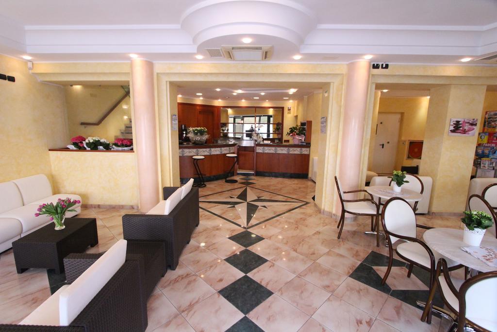 Hotel Misano มิซาโน อาดรีอาติโก ภายนอก รูปภาพ