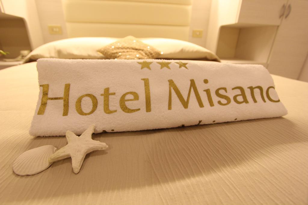Hotel Misano มิซาโน อาดรีอาติโก ภายนอก รูปภาพ